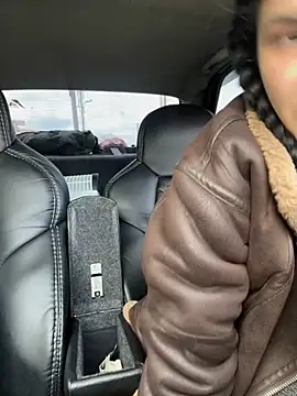 Snapshot of MiraReach chatting on October 22, 2025, 4:01 am MiraReach online show from October 22, 2025, 4:01 am