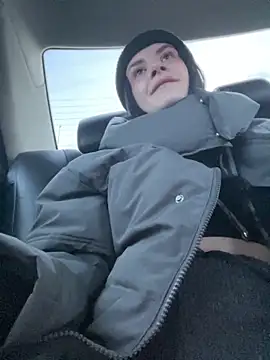 Snapshot of MiraReach chatting on November 13, 2025, 1:53 am MiraReach online show from November 13, 2025, 1:53 am