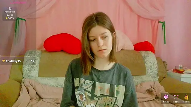 Marinaxmonroe online show from April 23, 2026, 12:29 pm