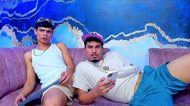 Snapshot of Brownie_Lovers chatting on November 10, 2025, 12:48 am Brownie Lovers online show from November 10, 2025, 12:48 am