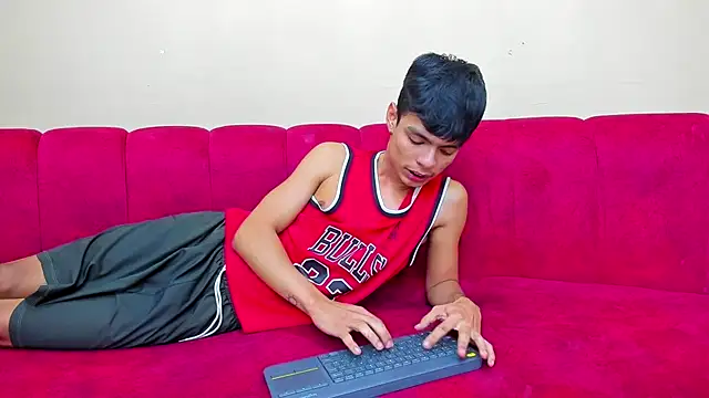 Snapshot of Brownie_Lovers chatting on November 21, 2025, 11:31 am Brownie Lovers online show from November 21, 2025, 11:31 am