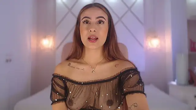 isabellashine online show from September 10, 2025, 1:54 pm