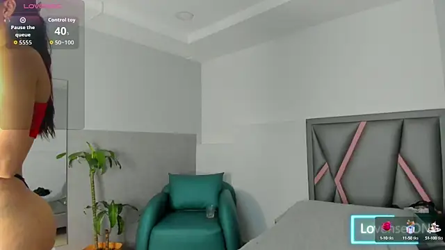 klariz09 online show from September 10, 2025, 8:19 pm