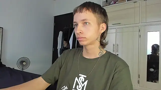 spacehumanz online show from January 7, 2026, 1:49 pm