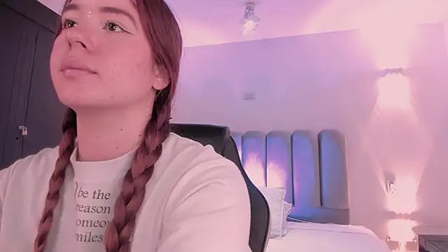 AlliceLover online show from December 22, 2025, 11:54 am