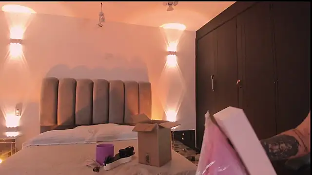 AlliceLover online show from September 13, 2025, 12:05 pm