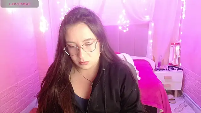 mia 778 online show from February 5, 2026, 1:29 pm