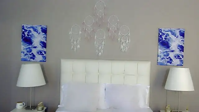 maddissonivanova online show from October 6, 2025, 7:14 pm