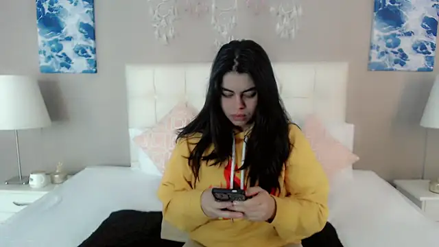 maddissonivanova online show from March 11, 2026, 7:08 pm