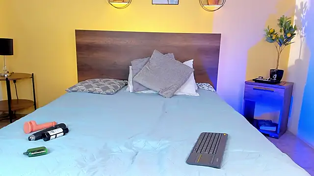 CamilleGrace online show from September 13, 2025, 12:16 pm