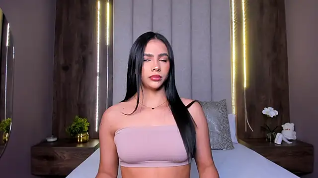 LucySalvatore  online show from September 10, 2025, 3:22 pm