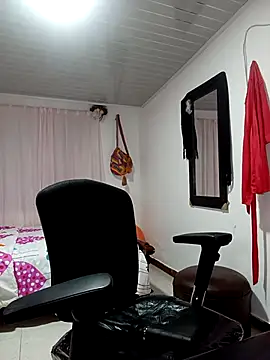 Ivy horse  online show from October 8, 2025, 2:13 am