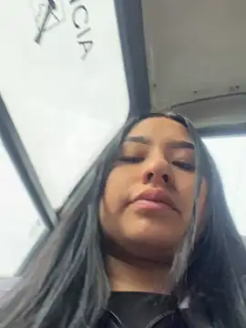 Snapshot of BELLAALEJA chatting on July 1, 2026, 12:05 pm BELLAALEJA online show from July 1, 2026, 12:05 pm