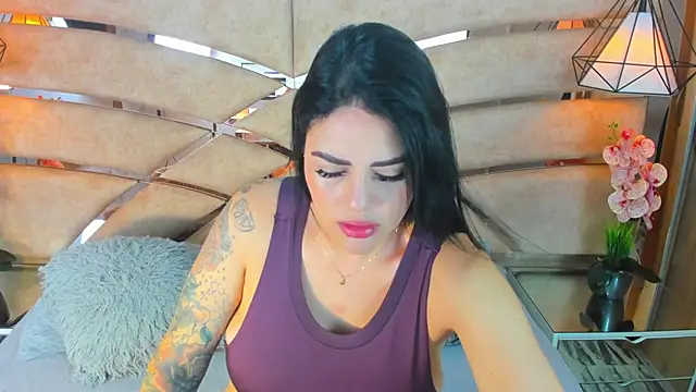 pamemiller1 online show from October 6, 2025, 11:22 am