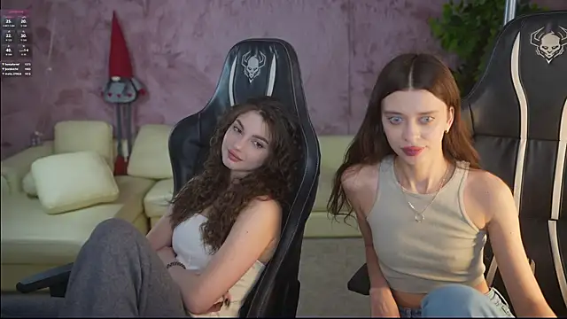 Regina Sweet054 online show from November 23, 2025, 3:33 pm