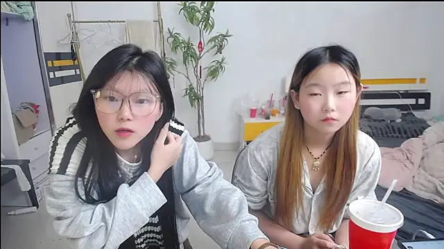 Snapshot of Babygirls523 chatting on October 27, 2025, 5:14 pm Babygirls523 online show from October 27, 2025, 5:14 pm