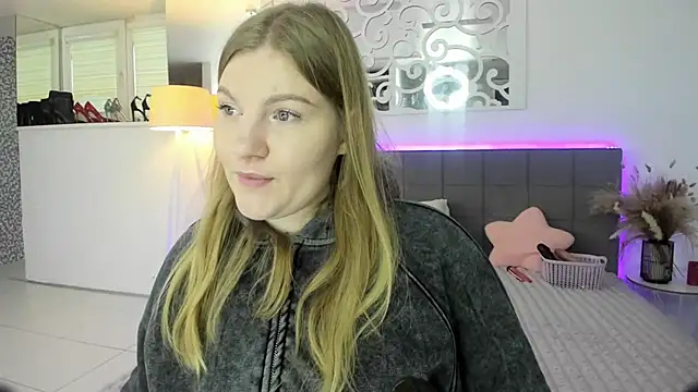 AshleyJoness online show from November 27, 2025, 6:03 am