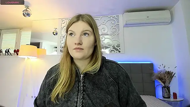 AshleyJoness online show from October 27, 2025, 6:14 am