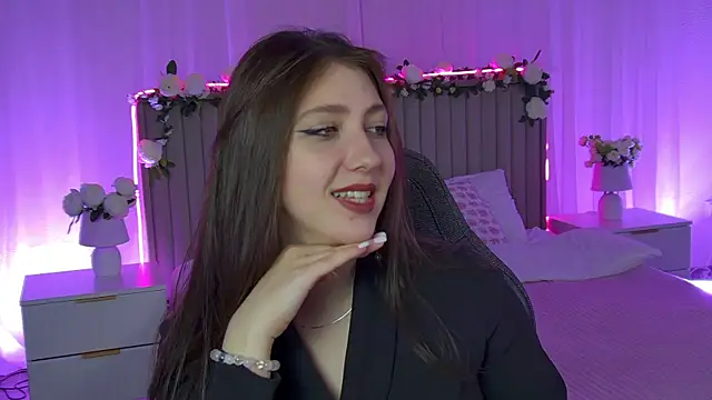 Mary Miiller online show from December 22, 2025, 6:46 am