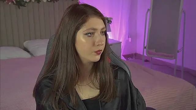 Mary Miiller online show from October 12, 2025, 10:05 am