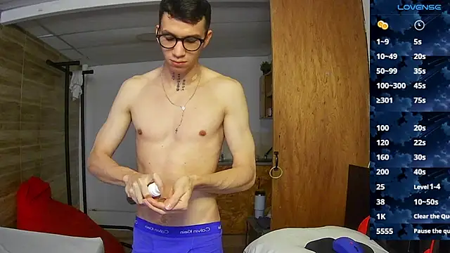 angelicious  online show from October 6, 2025, 12:17 pm