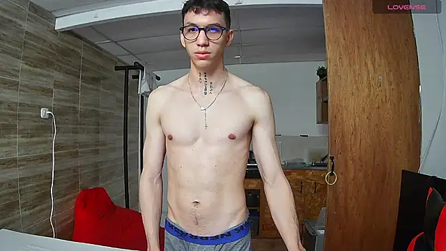 angelicious  online show from September 30, 2025, 12:11 pm