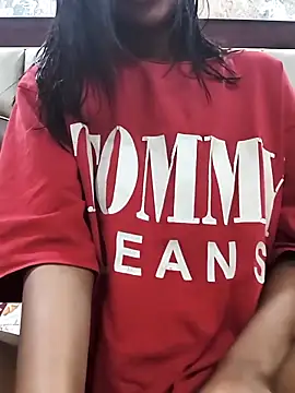 RENUKA RAJPUT online show from November 23, 2025, 2:38 pm