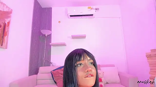 anuskah online show from September 30, 2025, 7:42 pm