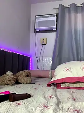 sophiemonroevip online show from November 28, 2025, 12:16 pm