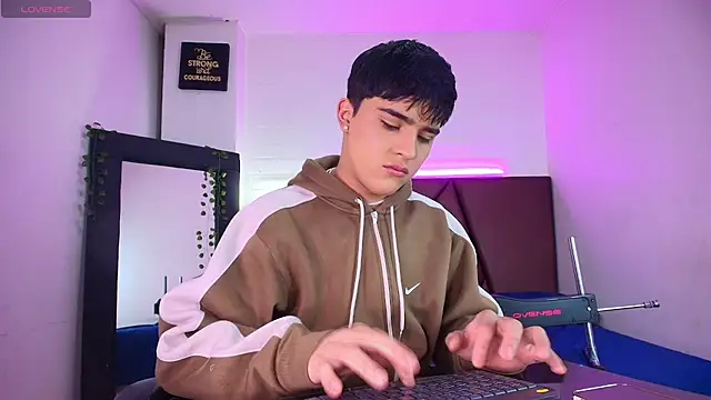 Lucass love online show from September 28, 2025, 1:51 pm