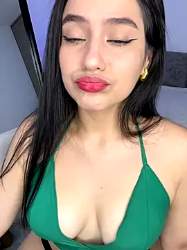 lunatorch online show from September 10, 2025, 5:01 pm