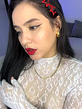 lunatorch online show from September 16, 2025, 3:13 pm