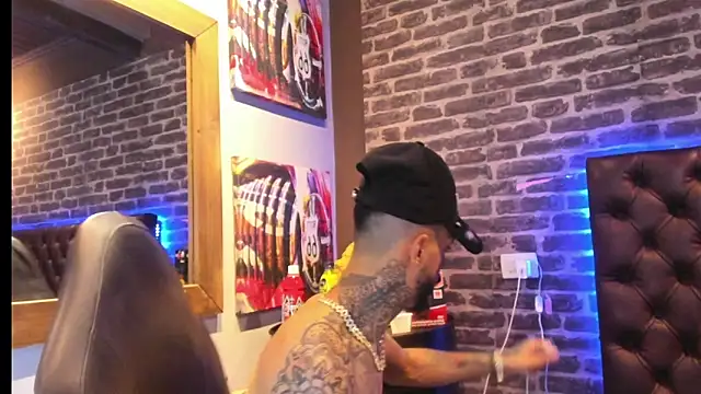 VinzenzRizzo online show from September 19, 2025, 4:38 am