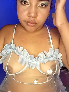 Snapshot of angelHeath13 chatting on November 7, 2025, 2:49 am angelHeath13 online show from November 7, 2025, 2:49 am