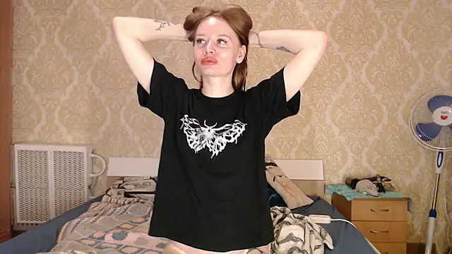 Kitkaat00 online show from March 31, 2026, 2:52 pm