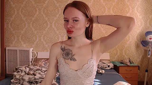 Kitkaat00 online show from March 22, 2026, 1:23 pm