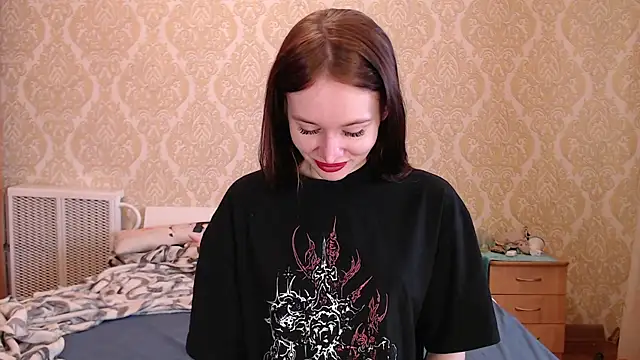 Kitkaat00 online show from November 3, 2025, 8:29 am