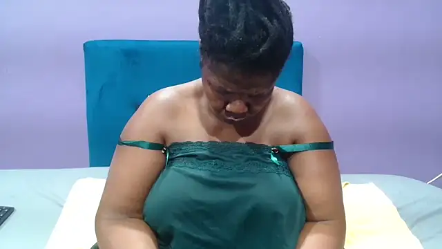 NaughtyChubbyZoe online show from September 24, 2025, 5:25 am