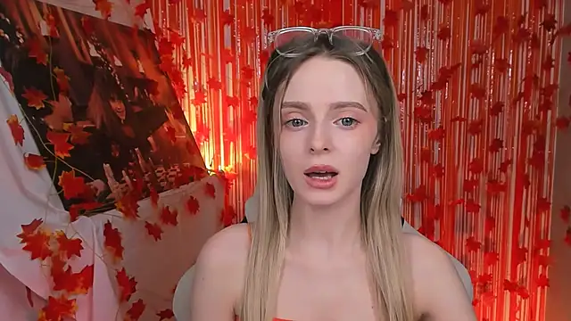 JuliaBrewwer online show from October 11, 2025, 12:50 pm