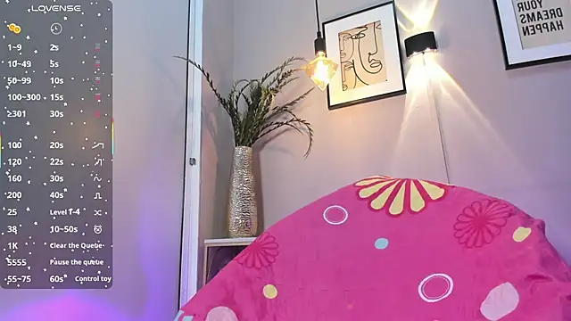 dulce fiore07 online show from October 15, 2025, 12:57 pm