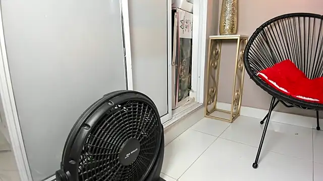 dulce fiore07 online show from September 30, 2025, 12:33 pm