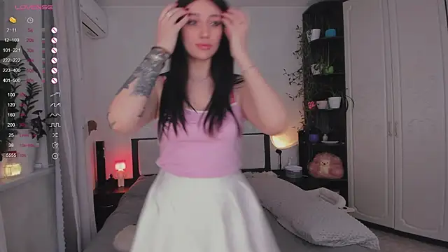 AriellaAllure online show from November 13, 2025, 4:00 pm