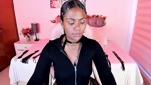 Lucie Harper online show from September 10, 2025, 8:08 pm