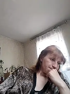 Snapshot of Flower2931 chatting on April 30, 2026, 7:48 am Flower2931 online show from April 30, 2026, 7:48 am