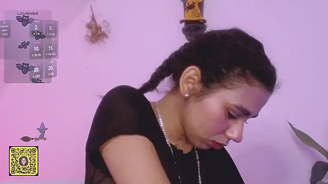 Nocturnawitch online show from October 14, 2025, 1:39 am