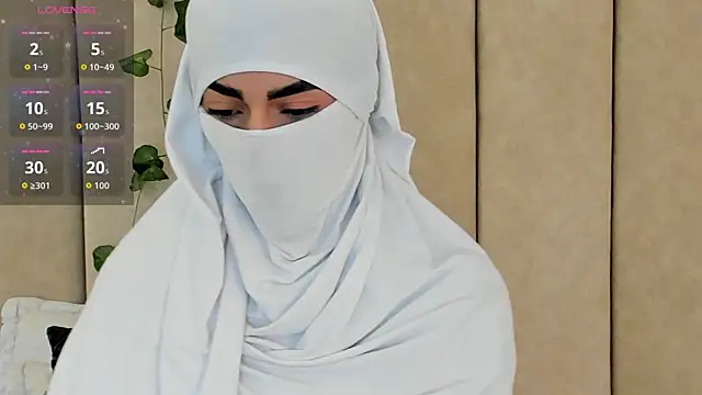  Zahiira  online show from October 2, 2025, 11:57 am