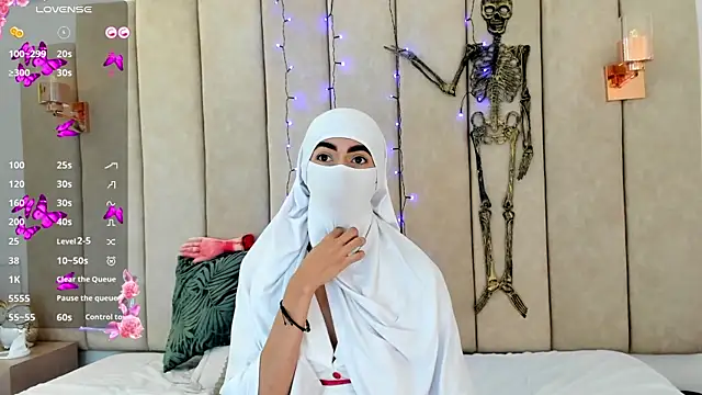  Zahiira  online show from October 31, 2025, 12:02 pm