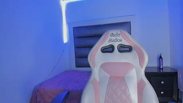 Andrea brunnette online show from November 5, 2025, 12:41 pm