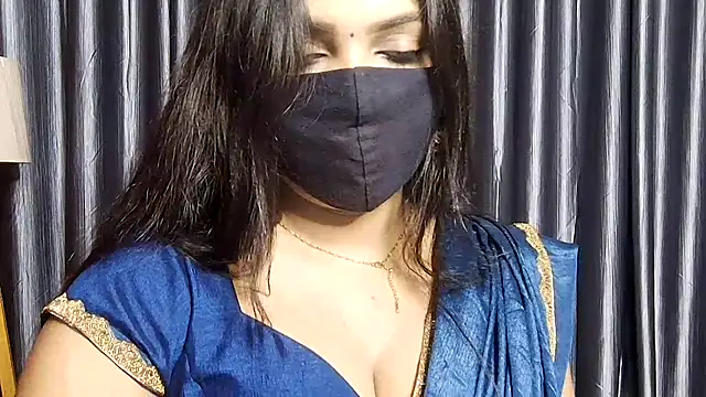 Webrowncouple online show from October 10, 2025, 4:30 pm