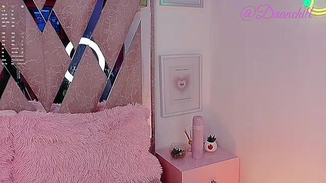 ScarlettRusso1 online show from September 9, 2025, 12:03 pm